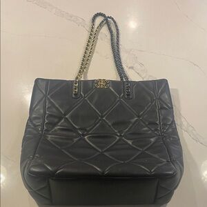 Elegant Black Quilted Women's Bag